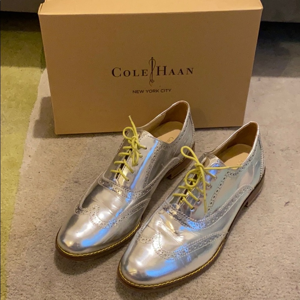 Cole Haan Tompkins silver oxford. Size 8.5.